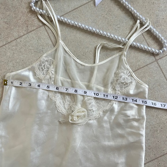 Vintage Bridal Lace Trim Slip - Sheer Panel Rose Detail Slip - Picture 5 of 6